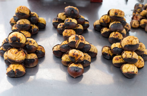 Castagne arrosto, prodotto tipico di Pescaglia