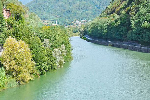 Il fiume Serchio tra le colline della Lucchesia